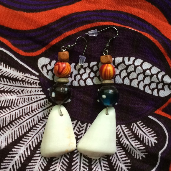 Beautiful handmade airings - Picture 2 of 2